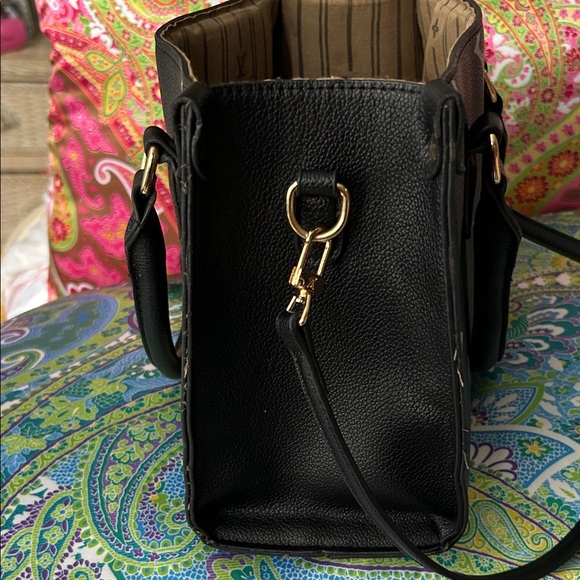 Black Purse with Light Beige Print - Picture 10 of 12